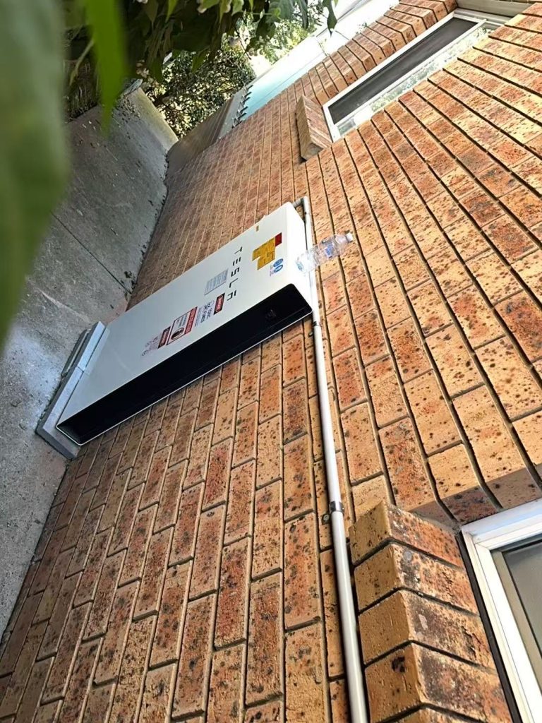 Additional view of Tesla Powerwall 2 Installed in The Ponds!